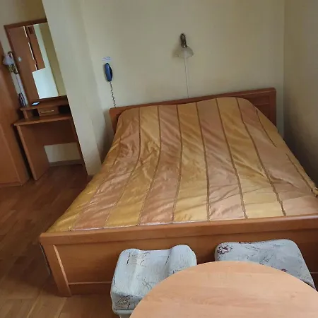 едем Hotell *