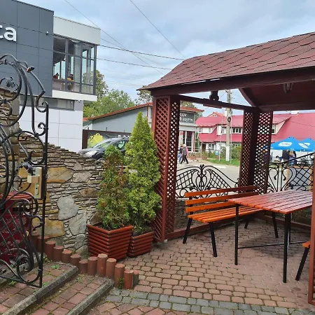 Hotel едем Skhidnytsia